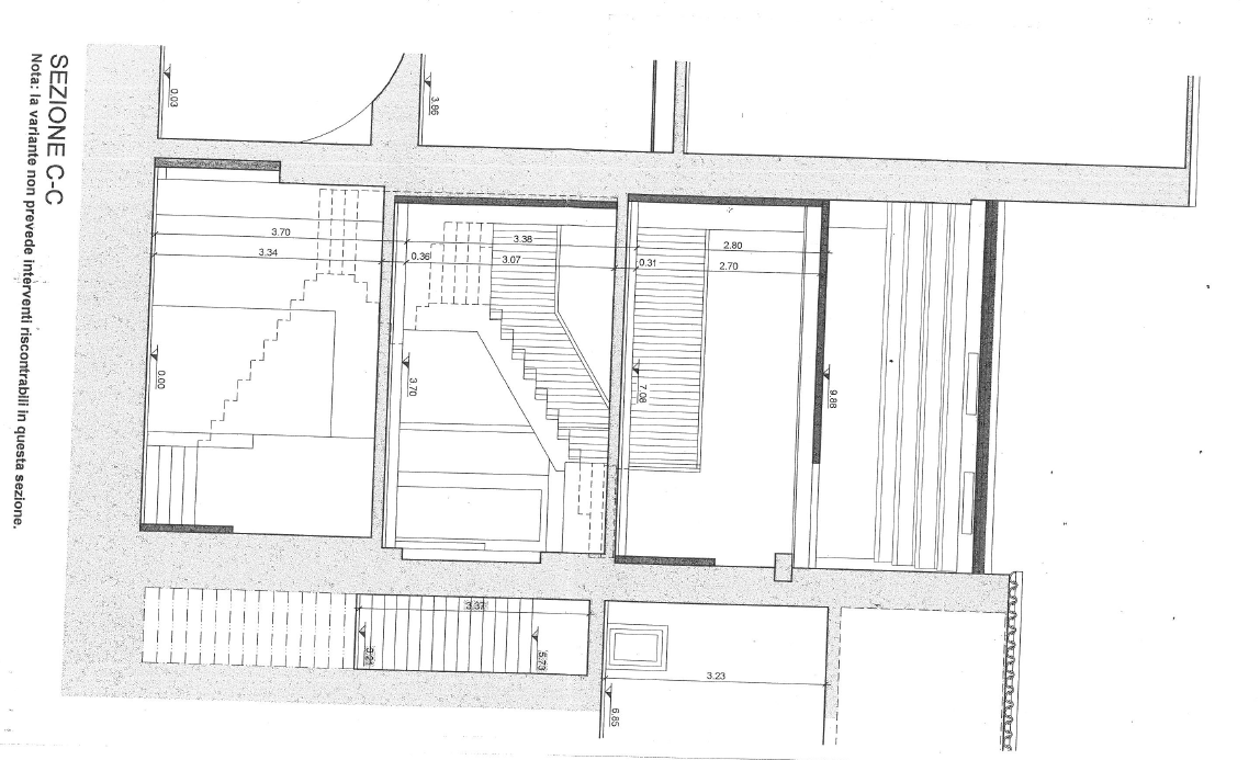 PALAZZETTO CENTRO STORICO INDIPENDENTE SU 3 LIVELLI