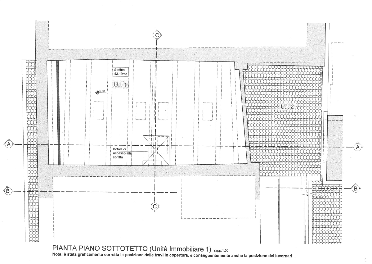 PALAZZETTO CENTRO STORICO INDIPENDENTE SU 3 LIVELLI